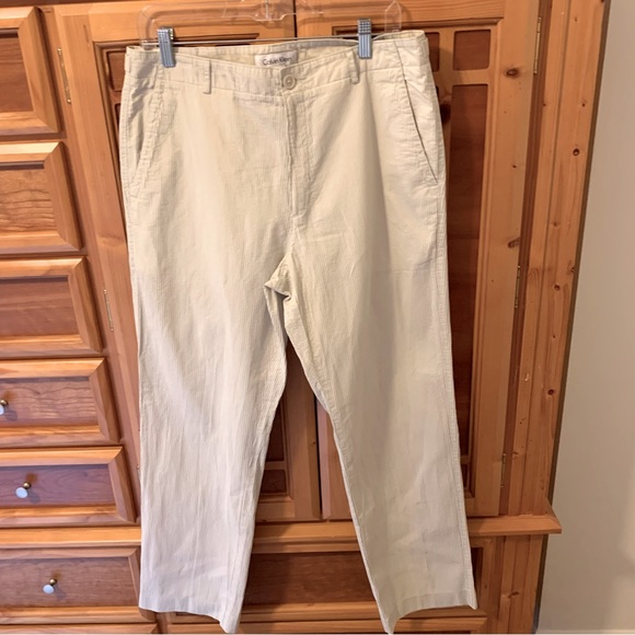 CALVIN KLEIN. Cream Twill Pants, flat front w/ two pockets and two back … - Picture 3 of 9
